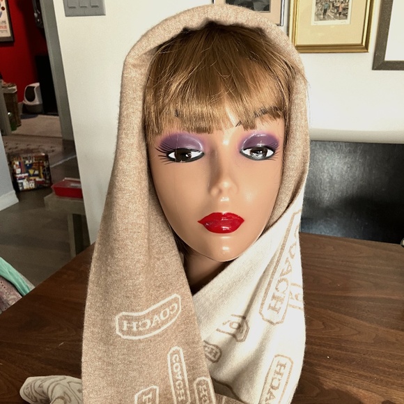 Coach Cashmere Scarf - Picture 1 of 3